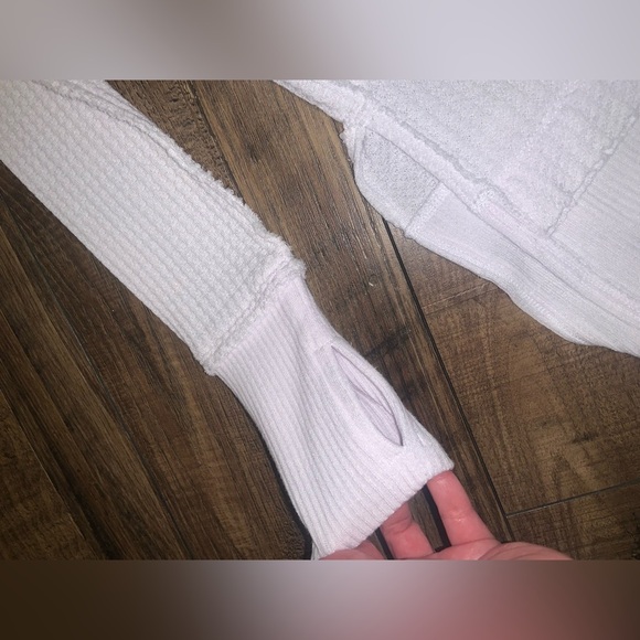 North Shore White Long Sleeve Thermal Top boho free people Nwot fall casual - Picture 9 of 9